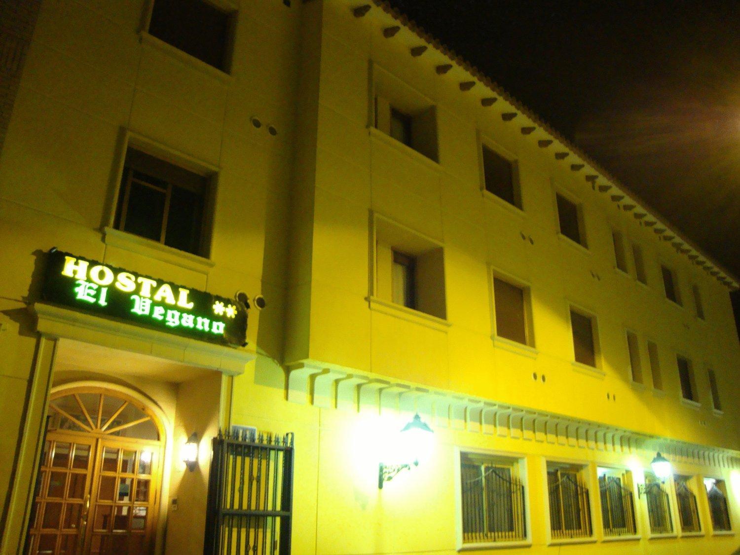 Hostal El Vegano Hotel Utiel Bagian luar foto